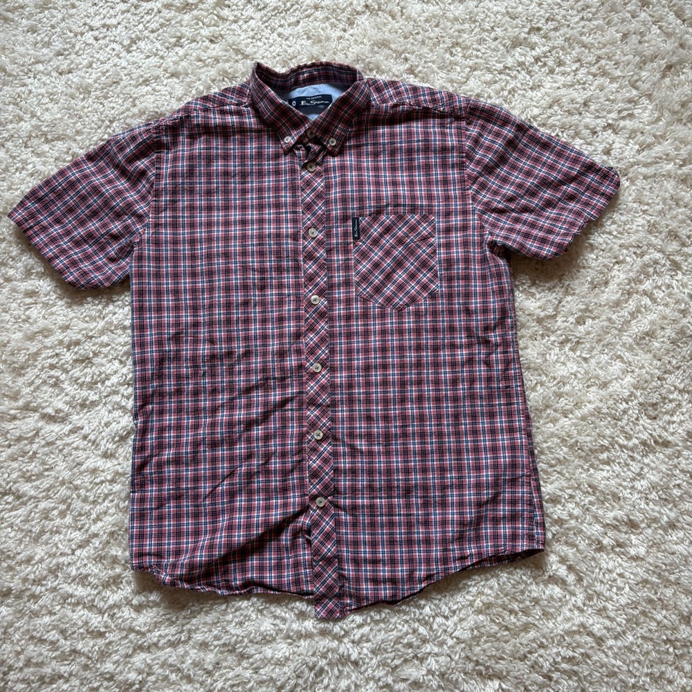 Y2K Ben Sherman Red Plaid Short-Sleeve Button-Down Shirt. Size M.